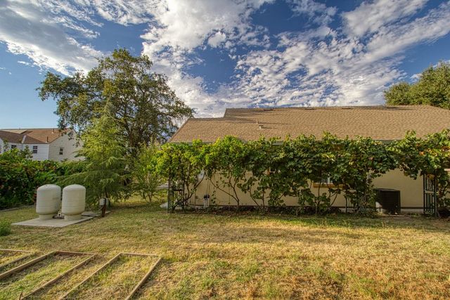 7624 Antelope Rd, Citrus Heights, CA 95610