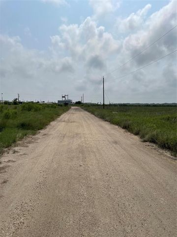 231 Nautilus Street S, Sargent, TX 77414