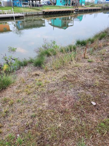 231 Nautilus Street S, Sargent, TX 77414