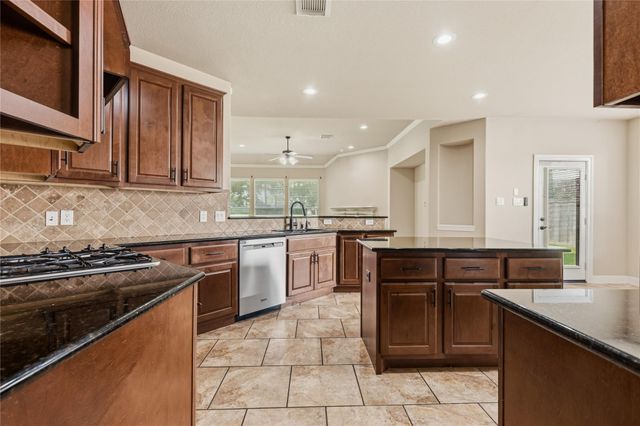 10702 Winding Green Drive, Humble, TX 77338