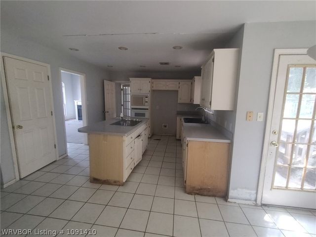3320 Kinross Drive, Fort Smith, AR 72908
