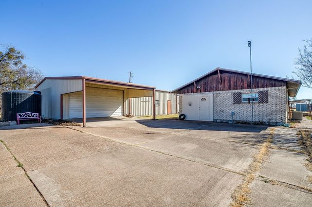 235 S Skyline Court, Cresson, TX 76035