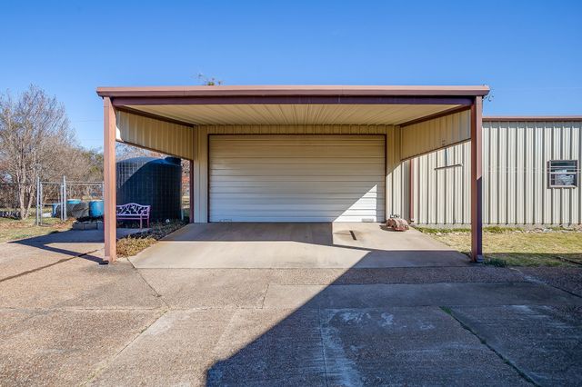 235 S Skyline Court, Cresson, TX 76035