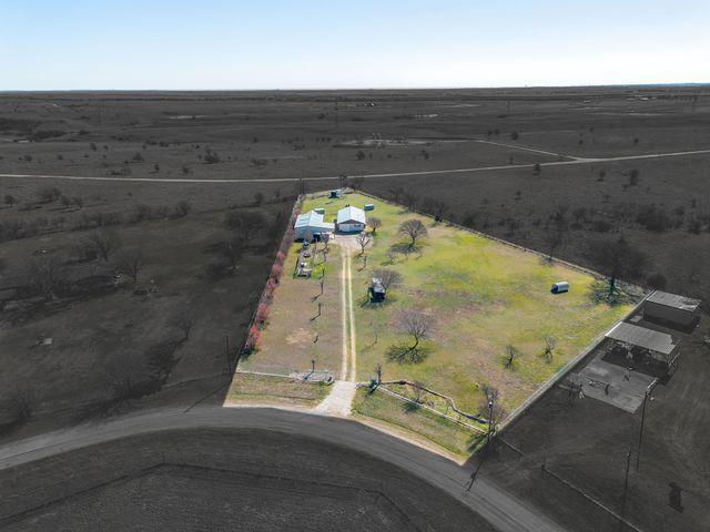 235 S Skyline Court, Cresson, TX 76035