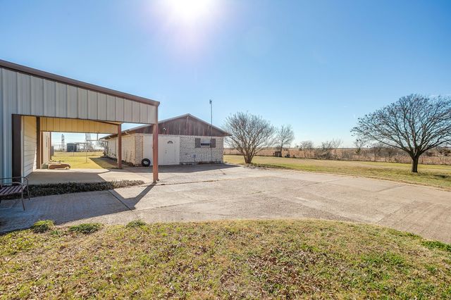 235 S Skyline Court, Cresson, TX 76035