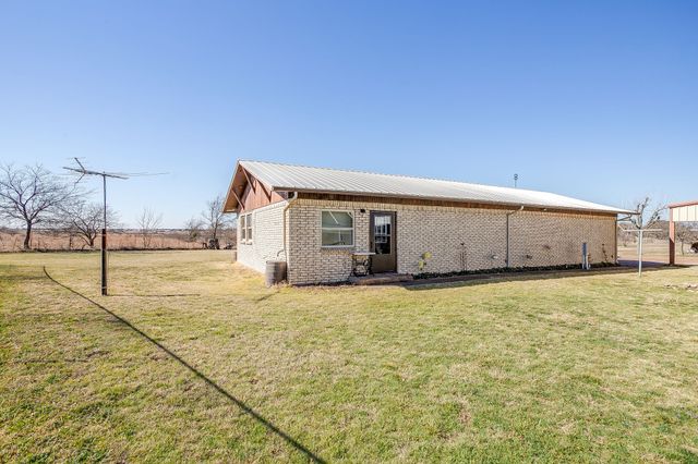 235 S Skyline Court, Cresson, TX 76035