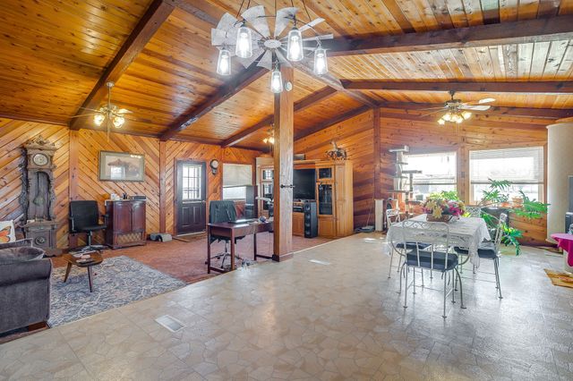 235 S Skyline Court, Cresson, TX 76035