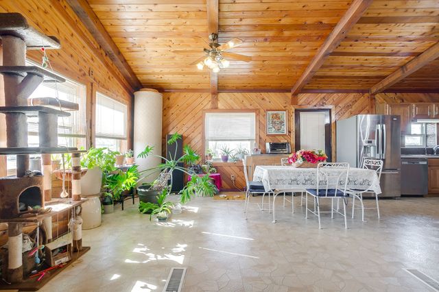 235 S Skyline Court, Cresson, TX 76035