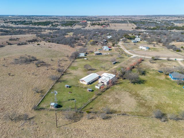 235 S Skyline Court, Cresson, TX 76035