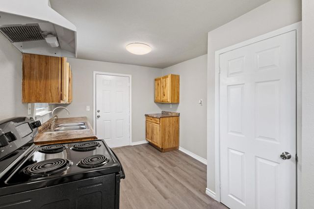 420 Nunnalee Avenue, Van Alstyne, TX 75495