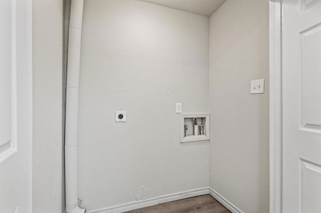420 Nunnalee Avenue, Van Alstyne, TX 75495