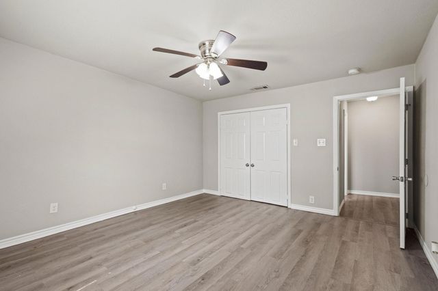 420 Nunnalee Avenue, Van Alstyne, TX 75495