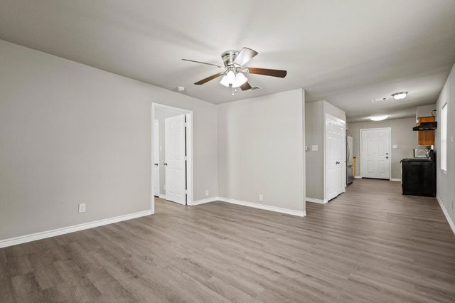 420 Nunnalee Avenue, Van Alstyne, TX 75495