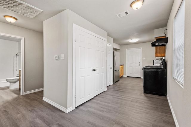 420 Nunnalee Avenue, Van Alstyne, TX 75495