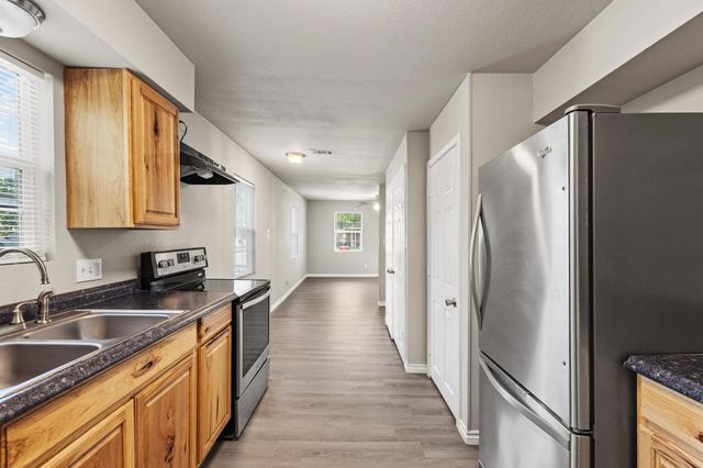 420 Nunnalee Avenue, Van Alstyne, TX 75495