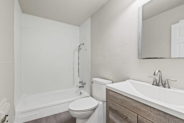 420 Nunnalee Avenue, Van Alstyne, TX 75495