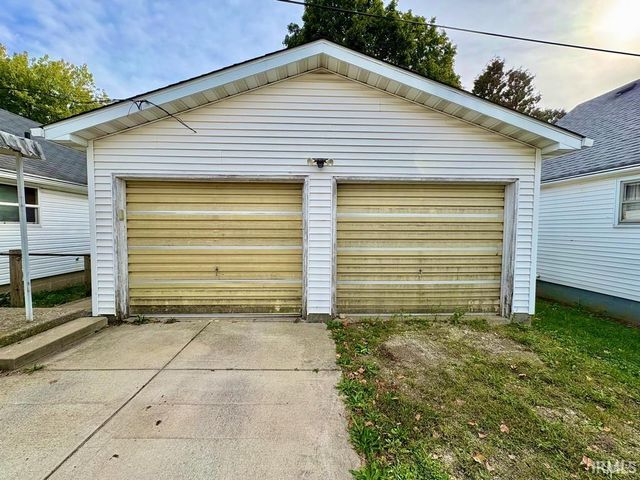 1313 L Avenue, New Castle, IN 47362