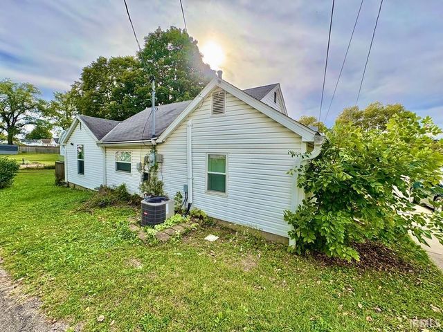 1313 L Avenue, New Castle, IN 47362