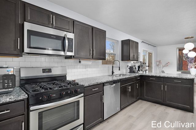 4897 Shadow Creek Drive, Hudsonville, MI 49426