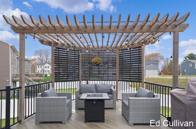 4897 Shadow Creek Drive, Hudsonville, MI 49426