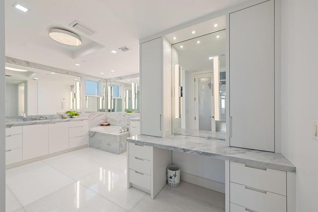 2070 N Ocean Boulevard Ph4, Boca Raton, FL 33431