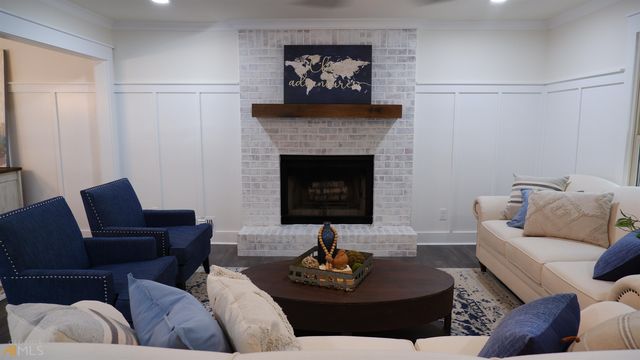 185 Chimney Springs Road APT 1, Tyrone, GA 30290