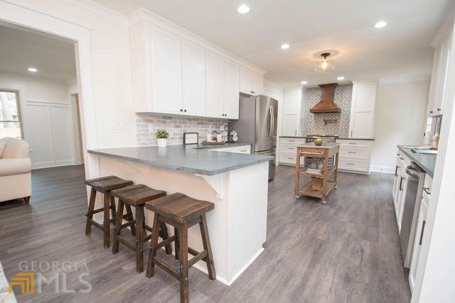 185 Chimney Springs Road APT 1, Tyrone, GA 30290