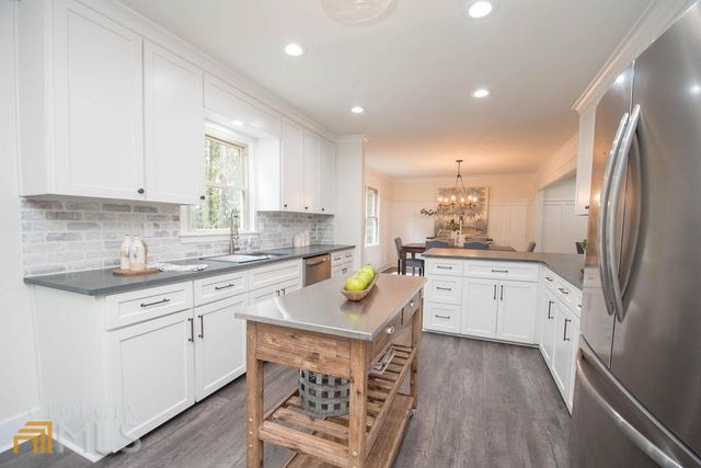 185 Chimney Springs Road APT 1, Tyrone, GA 30290