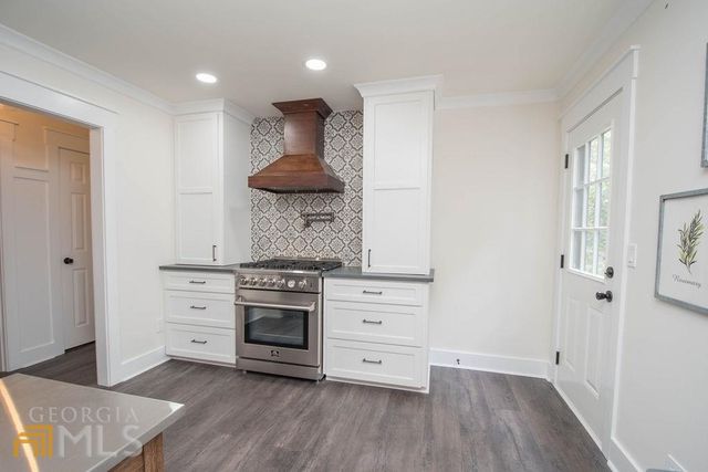 185 Chimney Springs Road APT 1, Tyrone, GA 30290