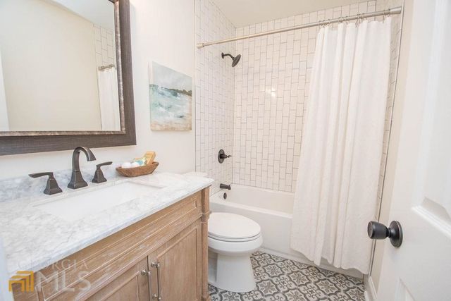 185 Chimney Springs Road APT 1, Tyrone, GA 30290