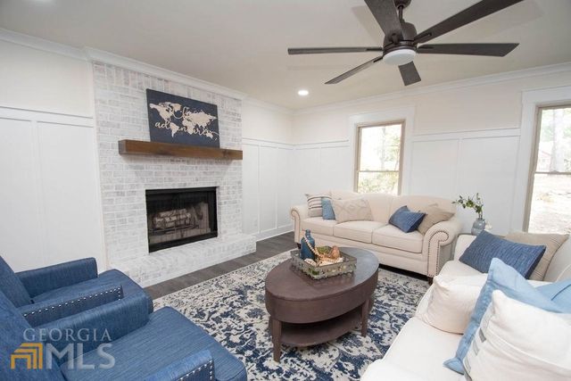 185 Chimney Springs Road APT 1, Tyrone, GA 30290