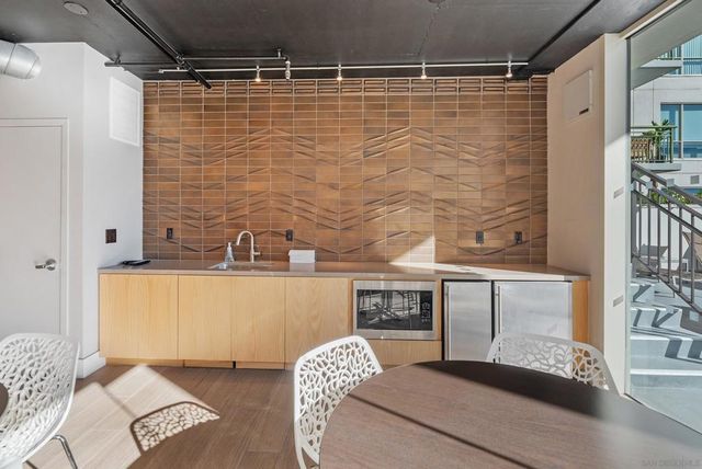 1240 India St 2105, San Diego, CA 92101