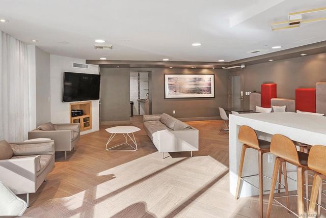 1240 India St 2105, San Diego, CA 92101