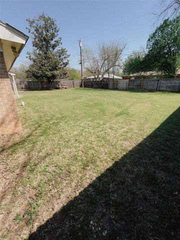 403 S Vick Street, Decatur, TX 76234