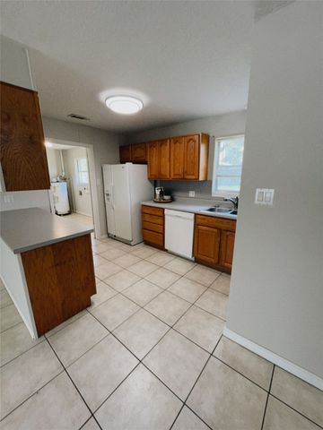 403 S Vick Street, Decatur, TX 76234