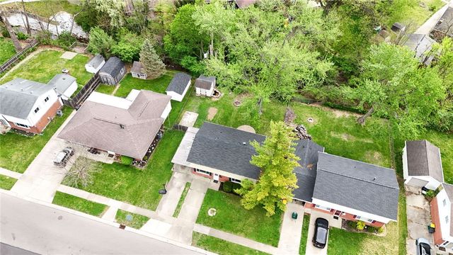 40 Woods Road, Springboro, OH 45066