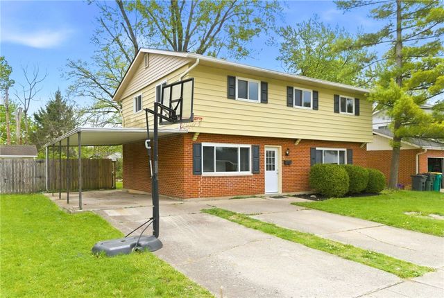 40 Woods Road, Springboro, OH 45066