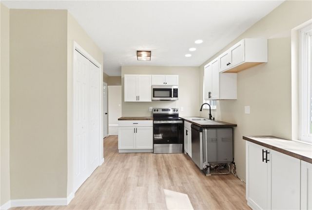 40 Woods Road, Springboro, OH 45066