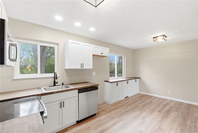 40 Woods Road, Springboro, OH 45066