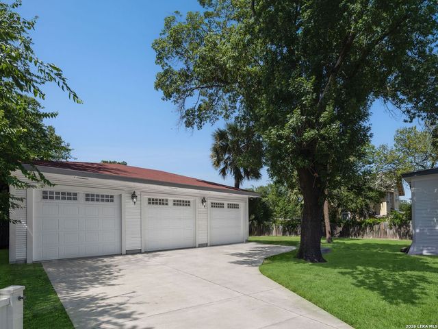 321 E Dewey Place, San Antonio, TX 78212