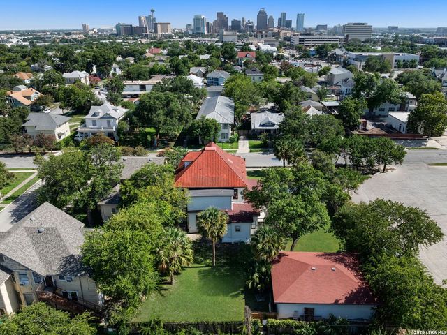 321 E Dewey Place, San Antonio, TX 78212
