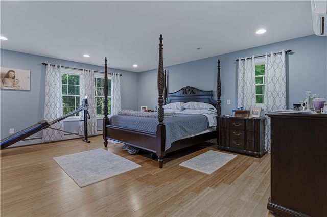 2446 Plainfield Pike, Johnston, RI 02919