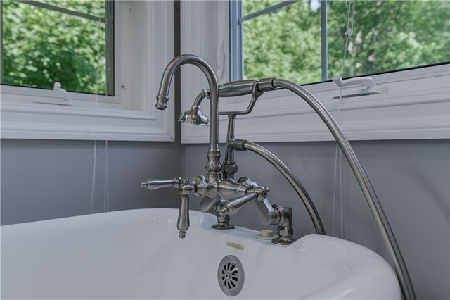 2446 Plainfield Pike, Johnston, RI 02919