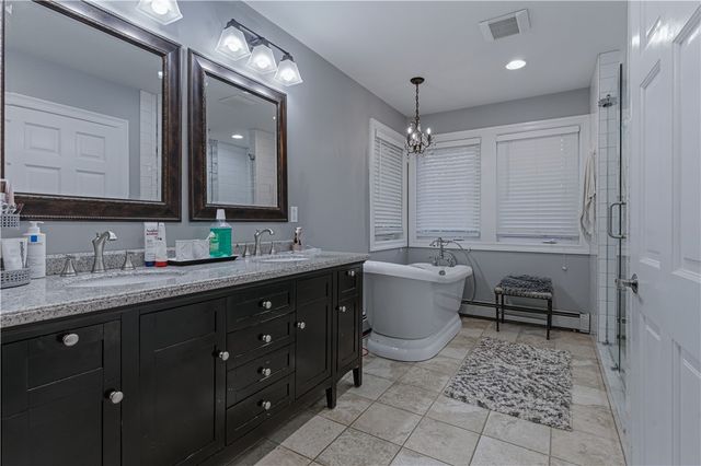 2446 Plainfield Pike, Johnston, RI 02919