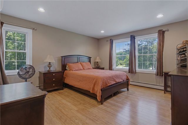 2446 Plainfield Pike, Johnston, RI 02919