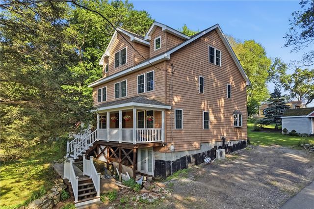 2446 Plainfield Pike, Johnston, RI 02919