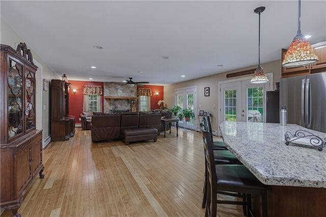 2446 Plainfield Pike, Johnston, RI 02919