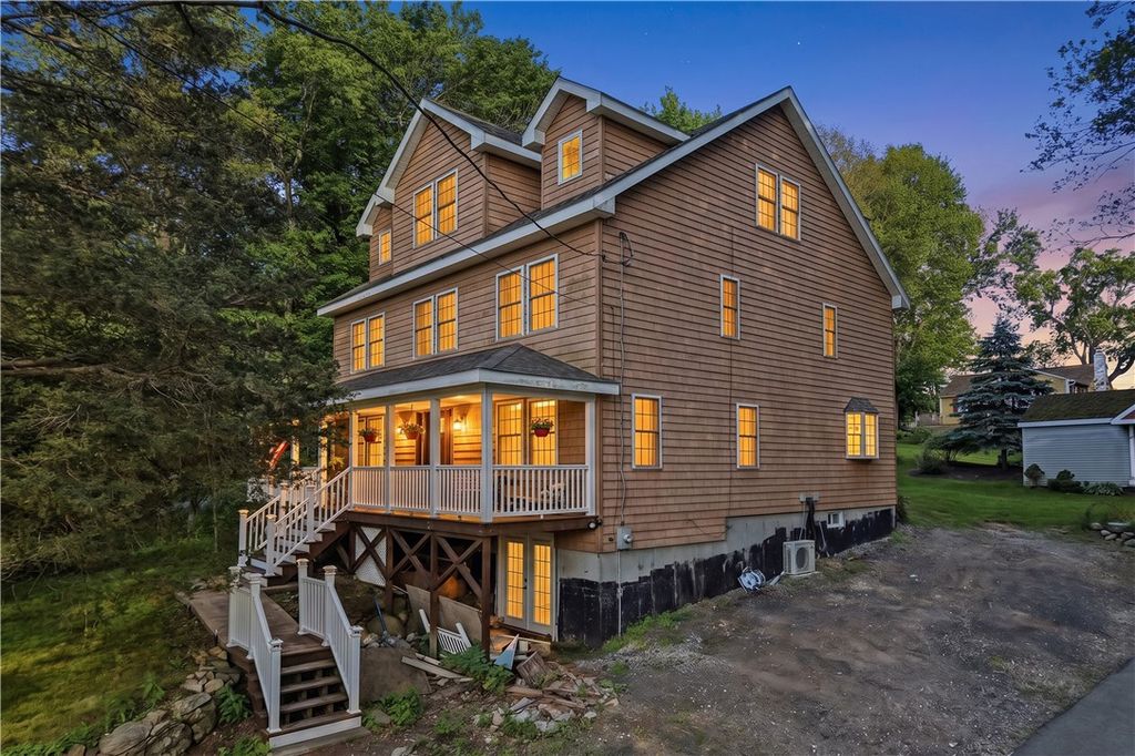 2446 Plainfield Pike, Johnston, RI 02919