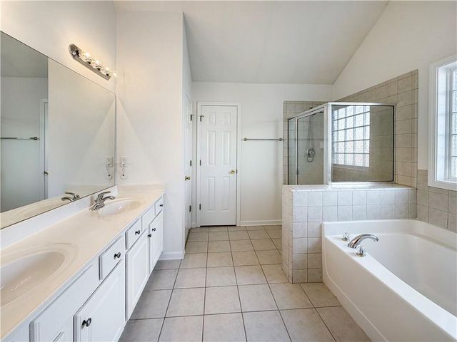 3385 Stoneleigh Run Drive, Buford, GA 30519