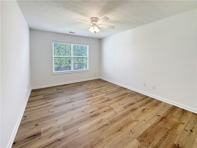 3385 Stoneleigh Run Drive, Buford, GA 30519